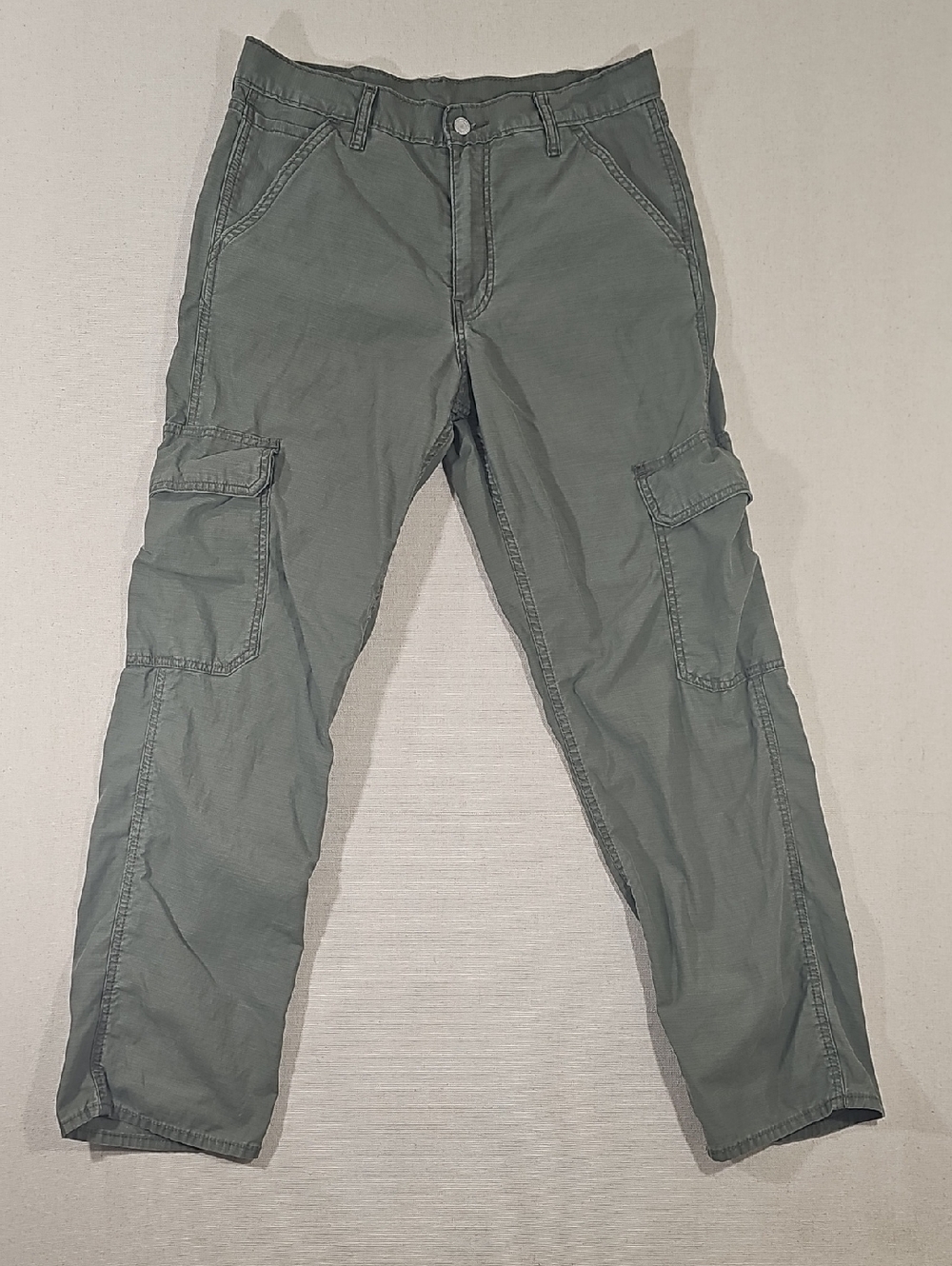 Levi's Olive Green Cargo Pants with Utility Pockets Size 32x32